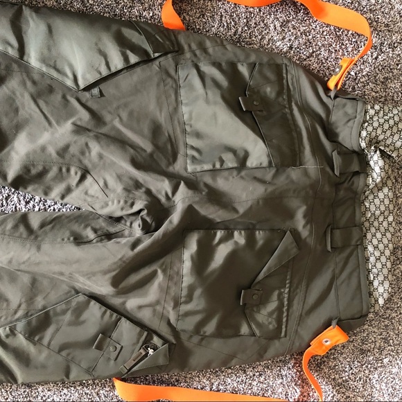 Men DC GREEN Snow pants with Orange suspenders - Picture 5 of 16